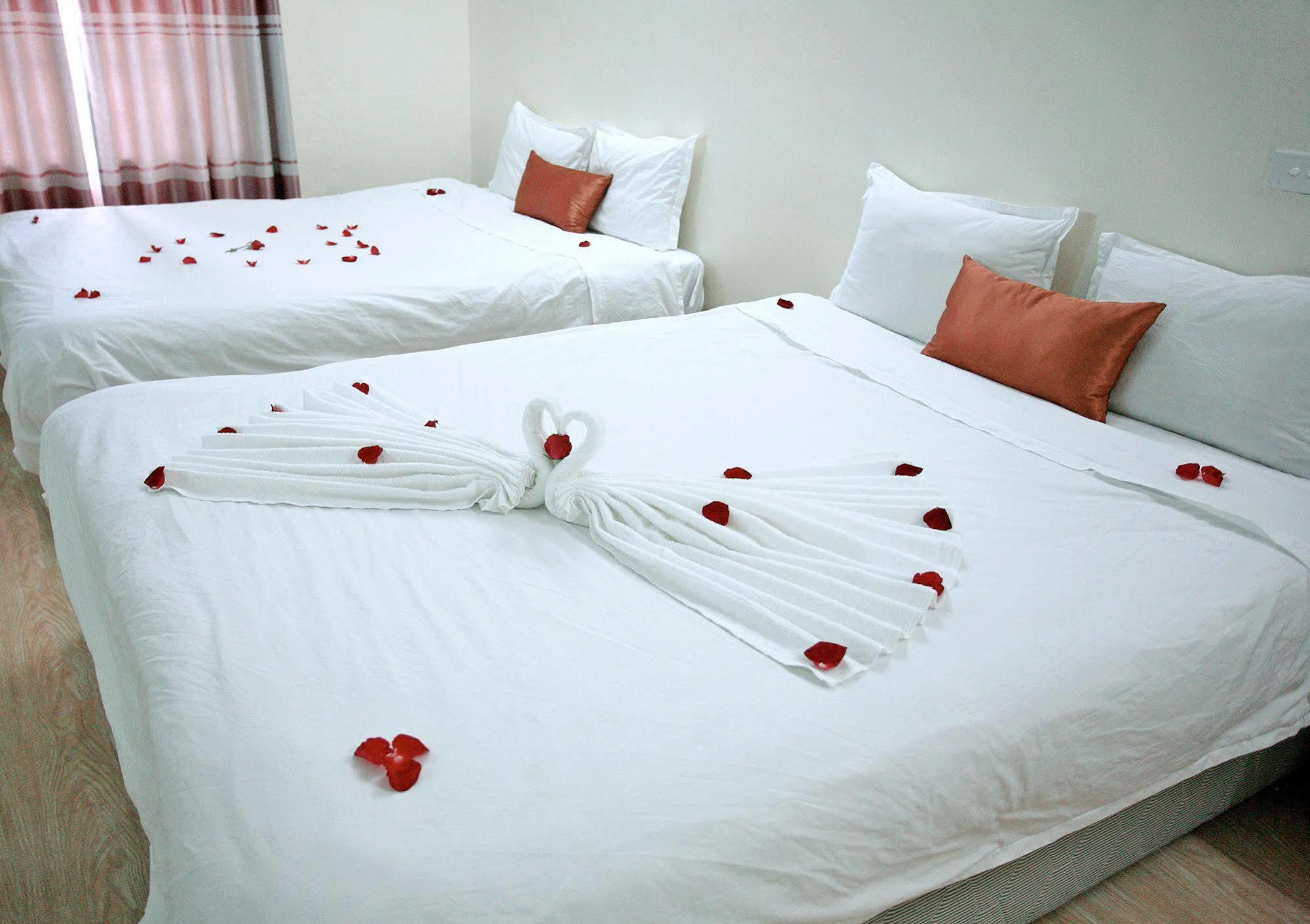 Avi Airport Hotel Hanoi Bagian luar foto